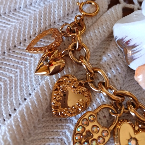 VALENTINE'S GIFT!😍 "KIRKS FOLLY" ALL HEARTS BRACELET WITH LOCKET! - Picture 5 of 14